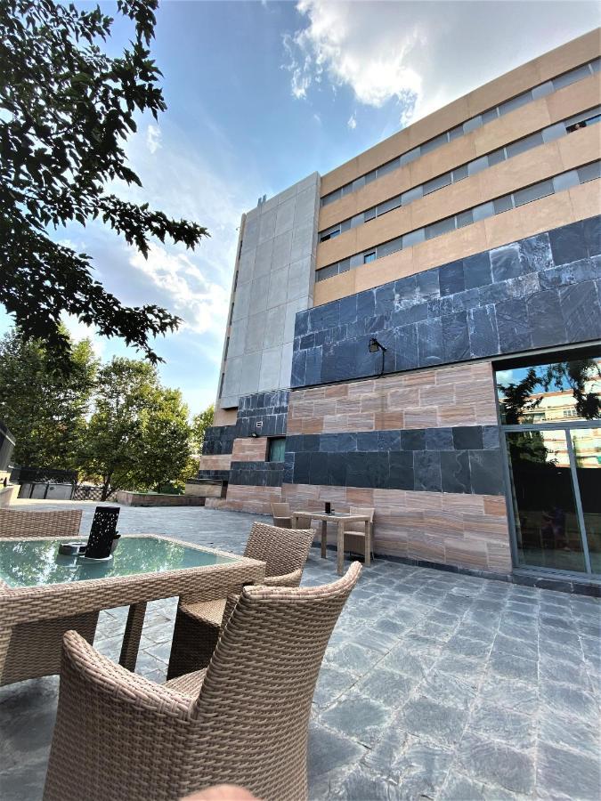 Hotel Las Provincias Fuenlabrada Exteriör bild