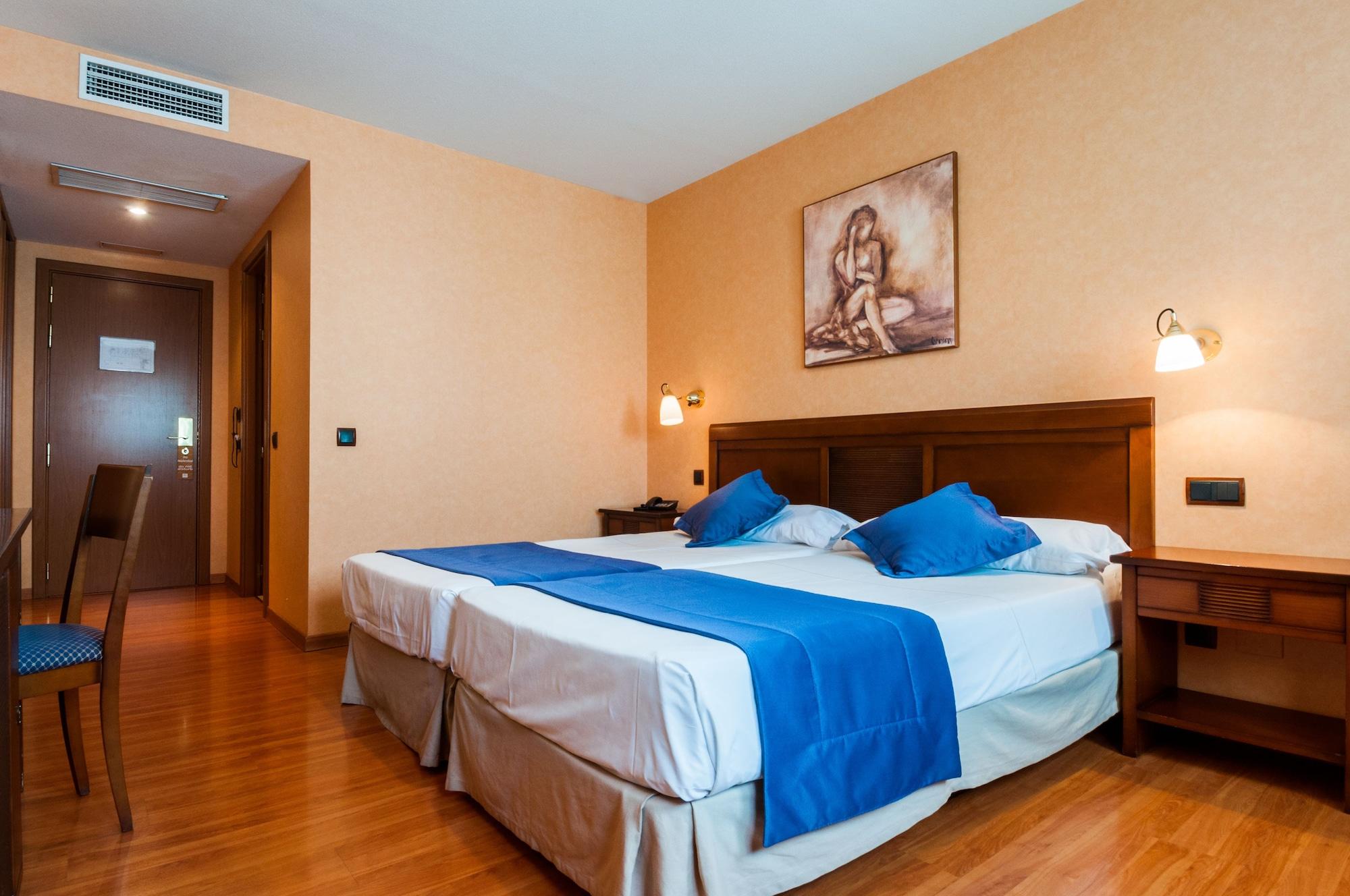 Hotel Las Provincias Fuenlabrada Exteriör bild
