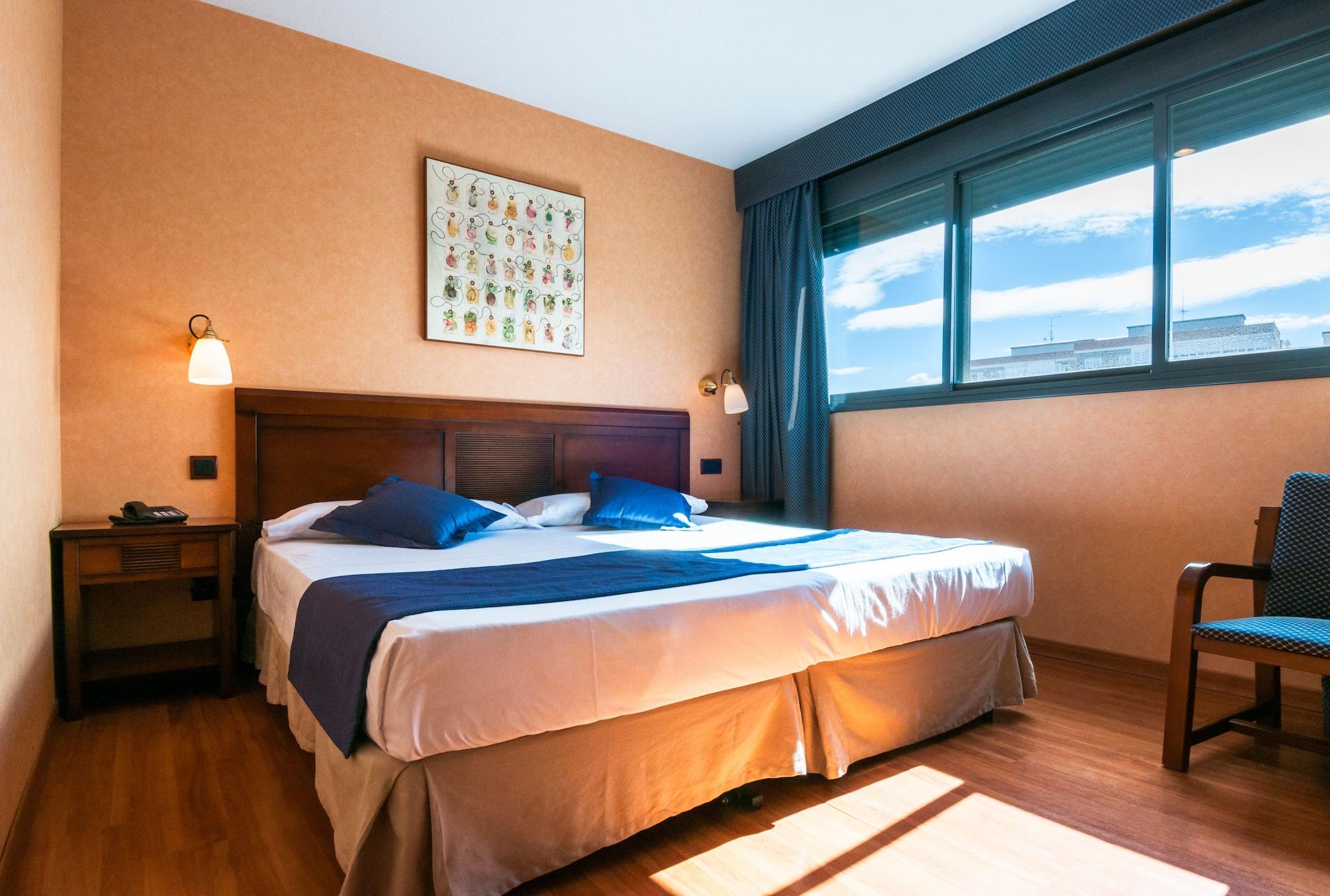 Hotel Las Provincias Fuenlabrada Exteriör bild