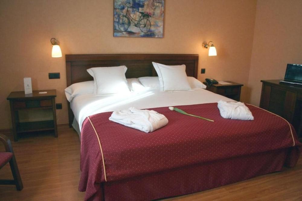 Hotel Las Provincias Fuenlabrada Exteriör bild