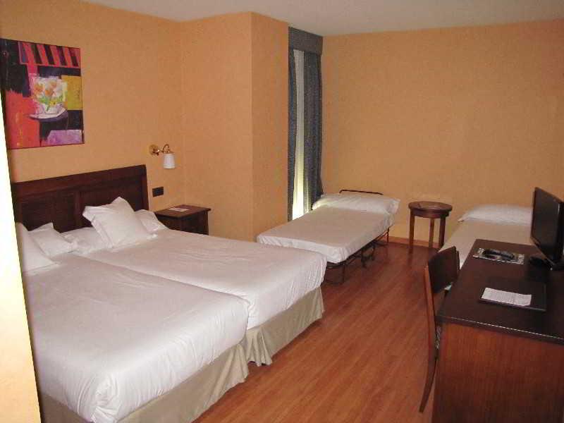 Hotel Las Provincias Fuenlabrada Exteriör bild