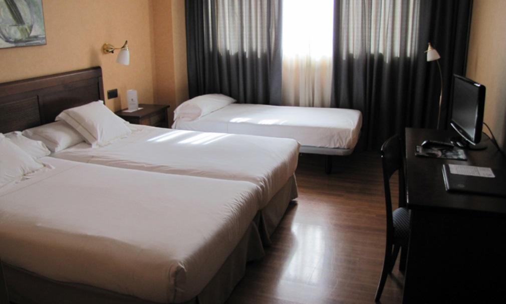 Hotel Las Provincias Fuenlabrada Exteriör bild