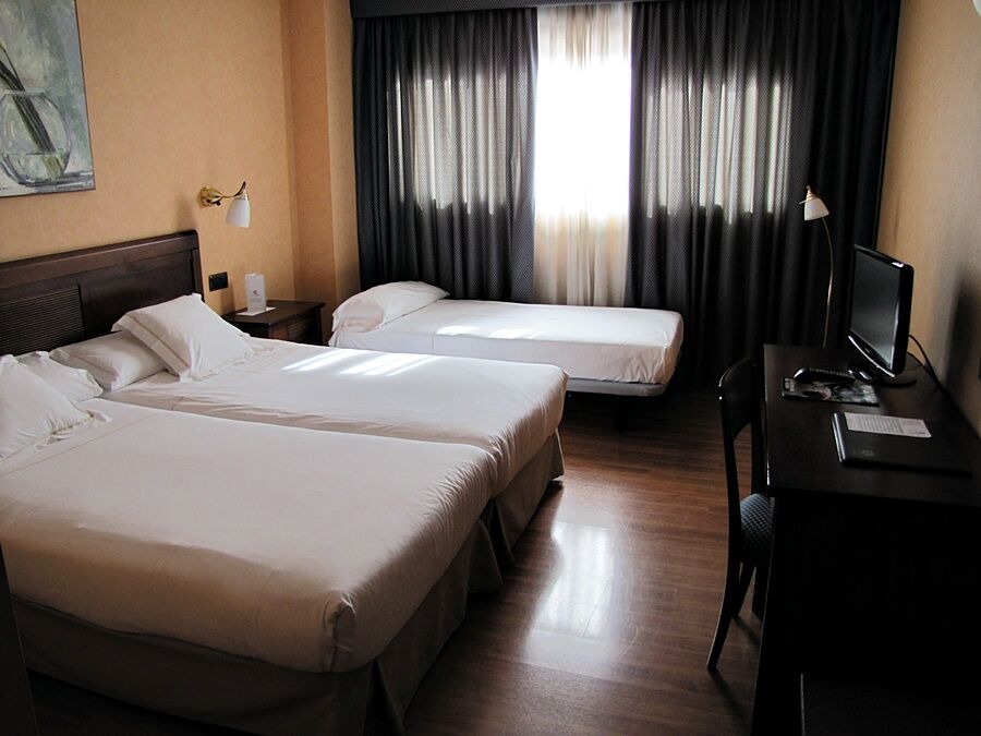 Hotel Las Provincias Fuenlabrada Exteriör bild